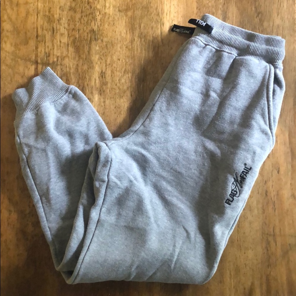 Flag nor fail joggers